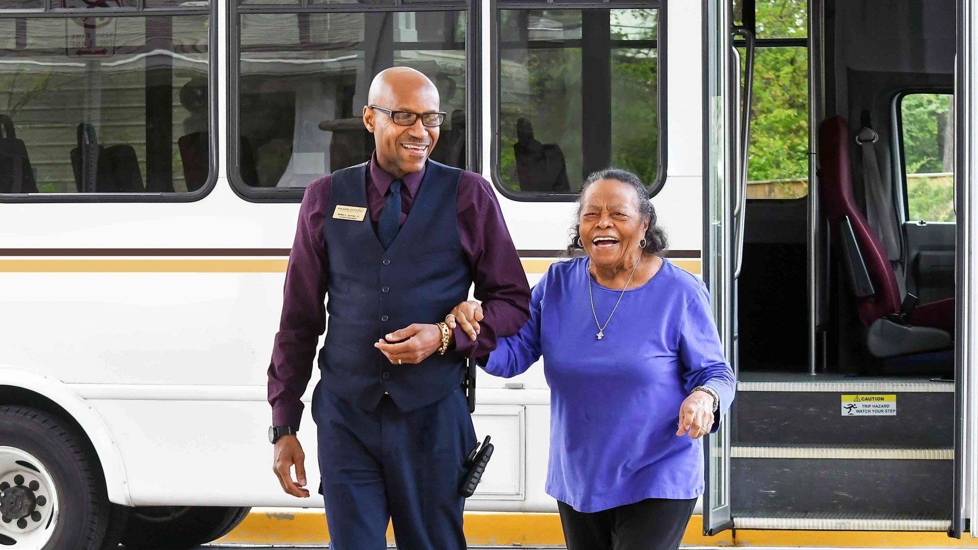 Maple Ridge man and woman bus